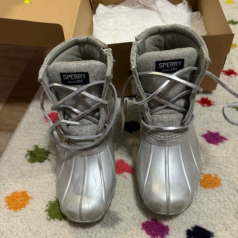 Size 11 sperry boots